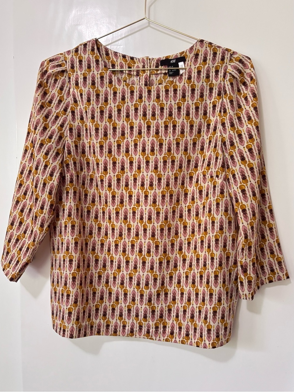 H&M| Cream, Pink & Mustard Retro Print Pleated 3/4 Sleeve Satiny Blouse Sz 8